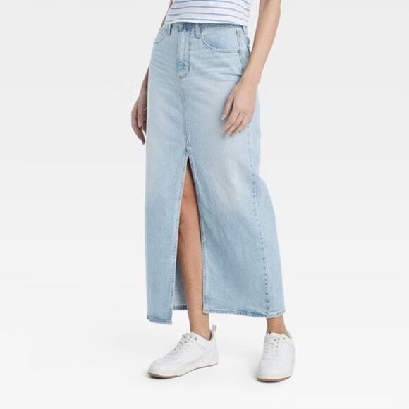 UNIVERSAL THREAD Split Front Light Wash Denim Maxi Skirt 6 - Picture 1 of 8